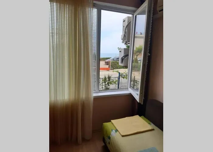 Apartament самостоятелен на брега на морето Obzor