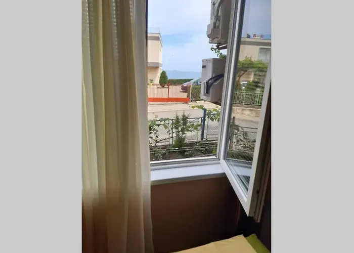 самостоятелен на брега на морето Apartament *