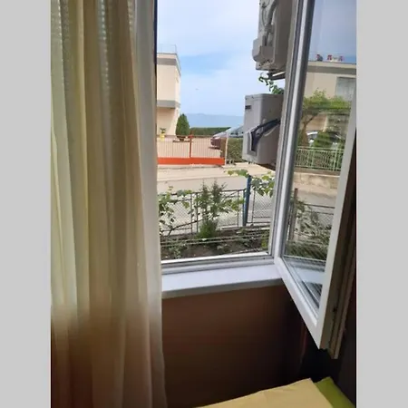 самостоятелен на брега на морето Apartament *